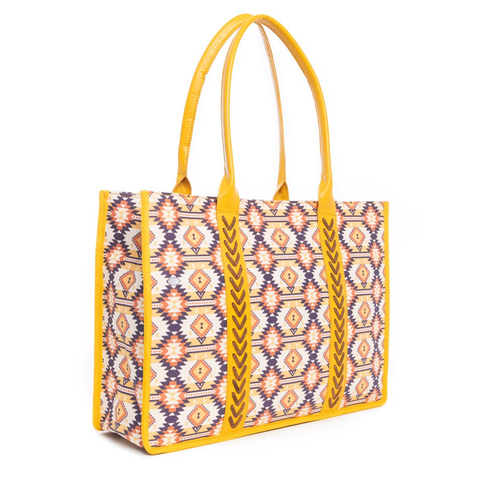 Mynora Springs Weekender Bag - Image 2