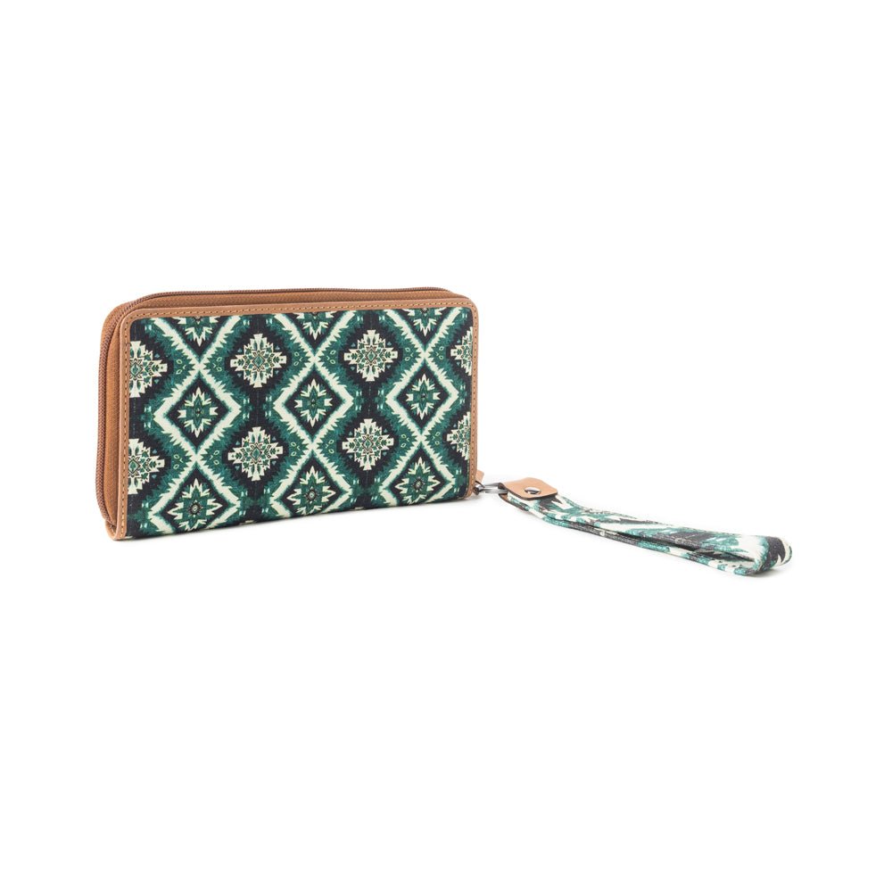 Desert Diamond Wallet In Green - Image 2