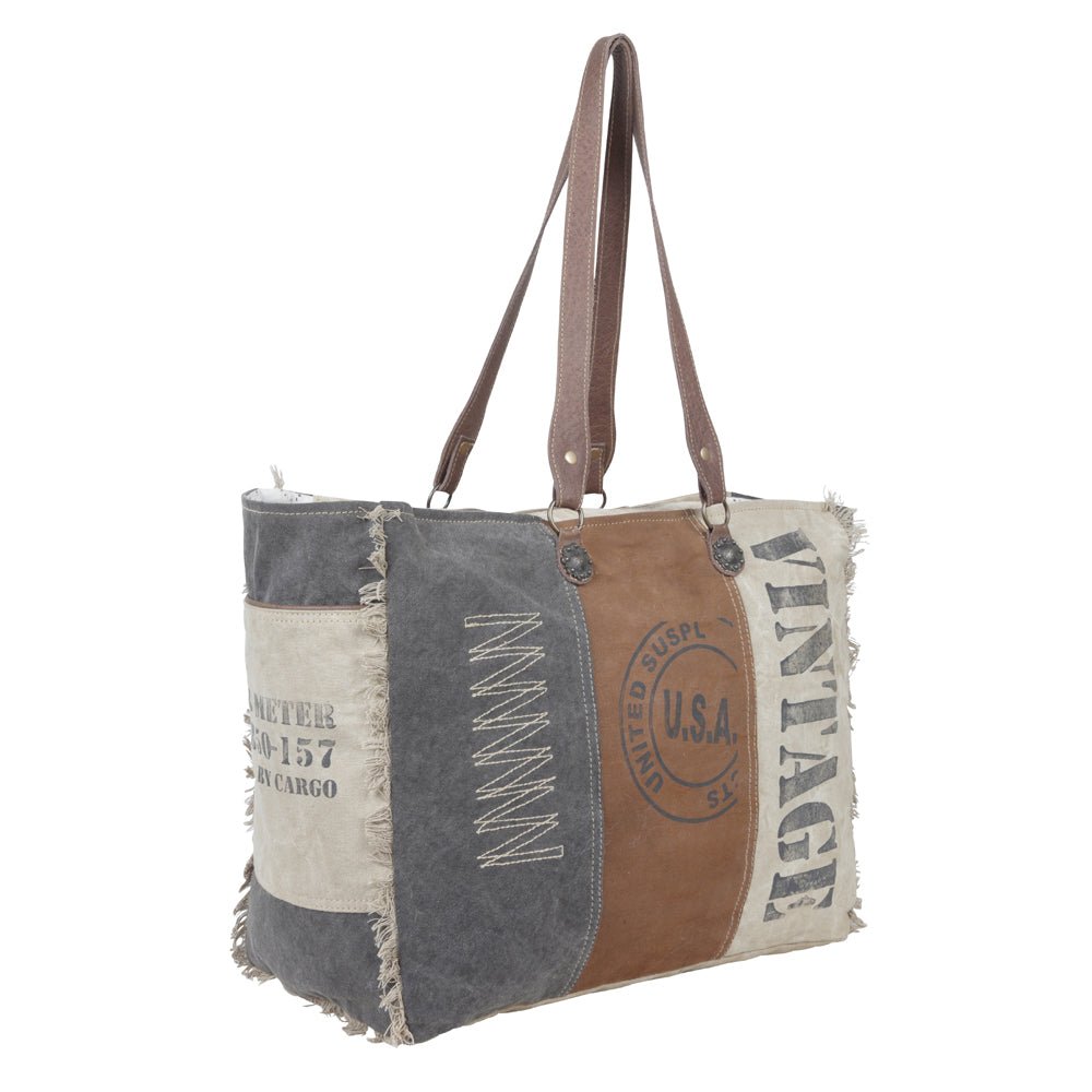 Chimera Weekender Bag - Image 2
